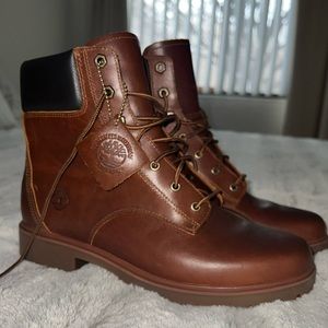 Women’s Timberland boats